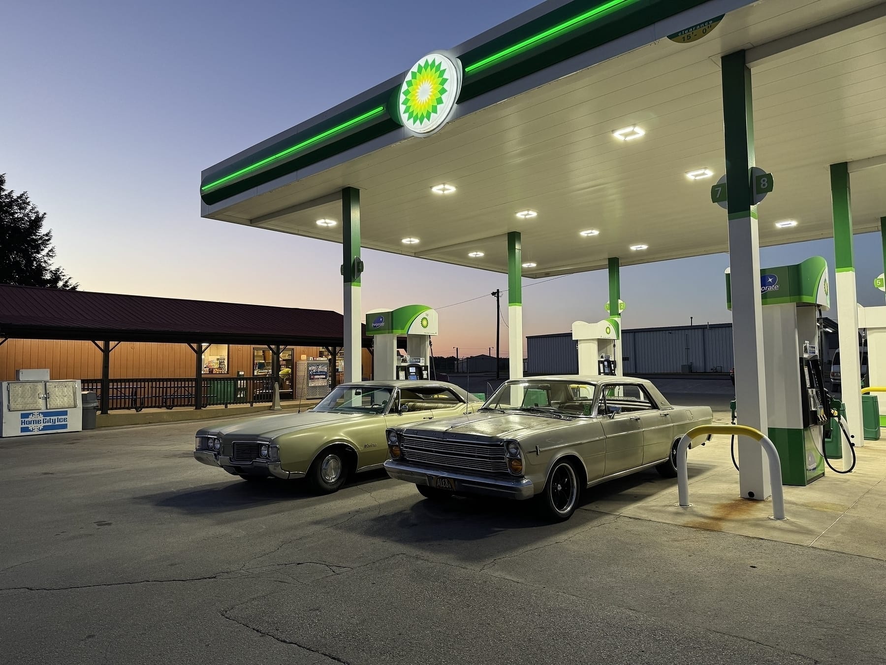 Last gas up on the powertour and a rolling shot