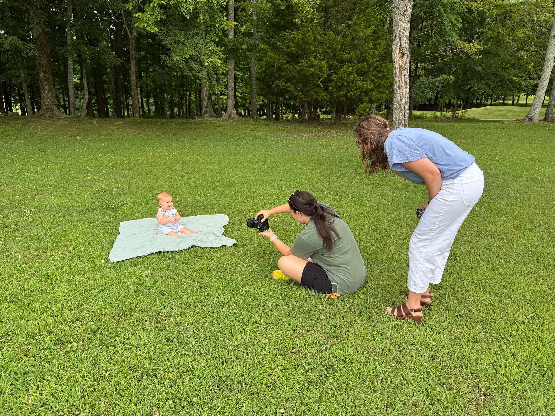 Picture day for Fletcher and the family for his upcoming 1st birthday 📷