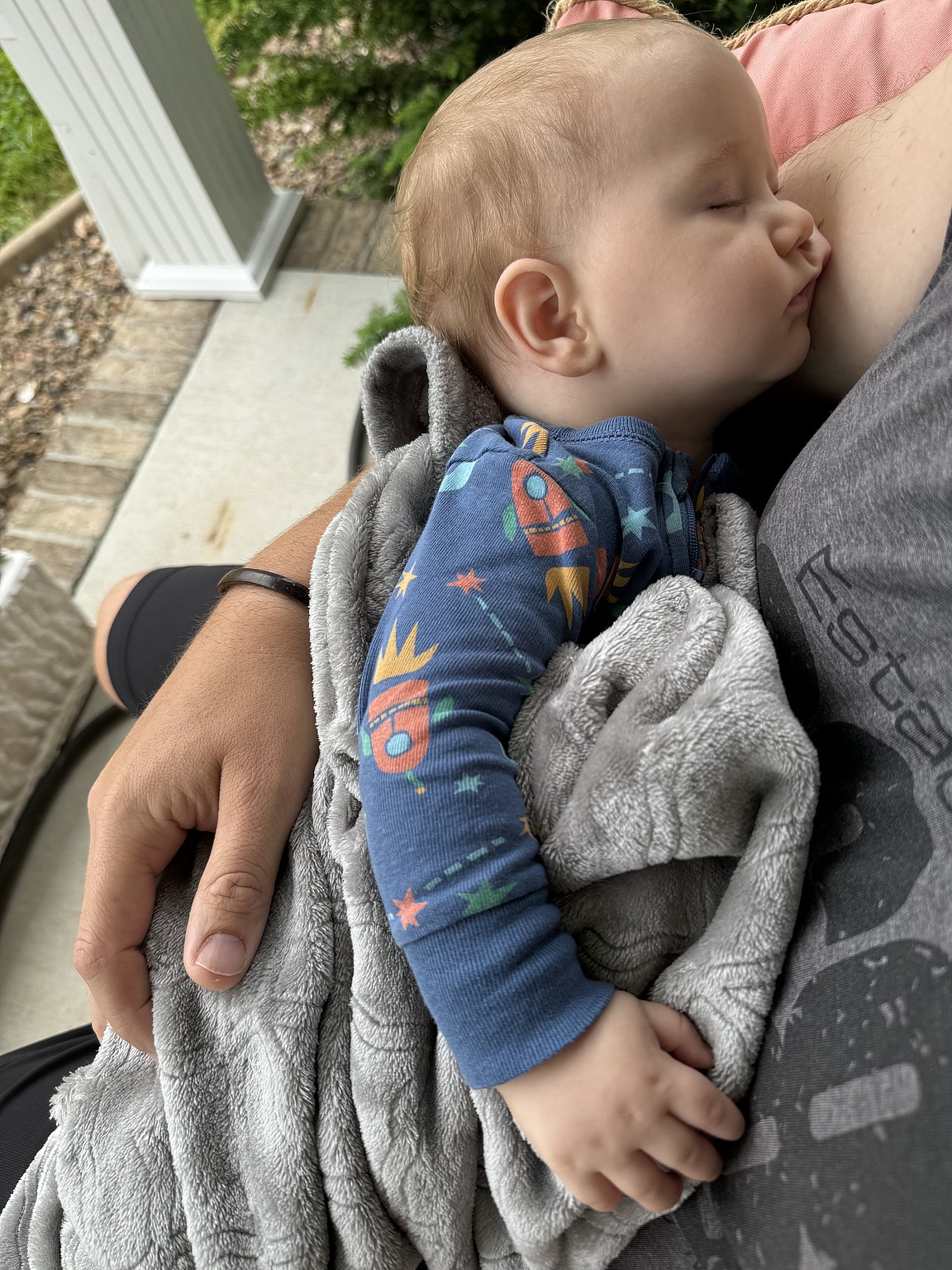 Front porch snoozin